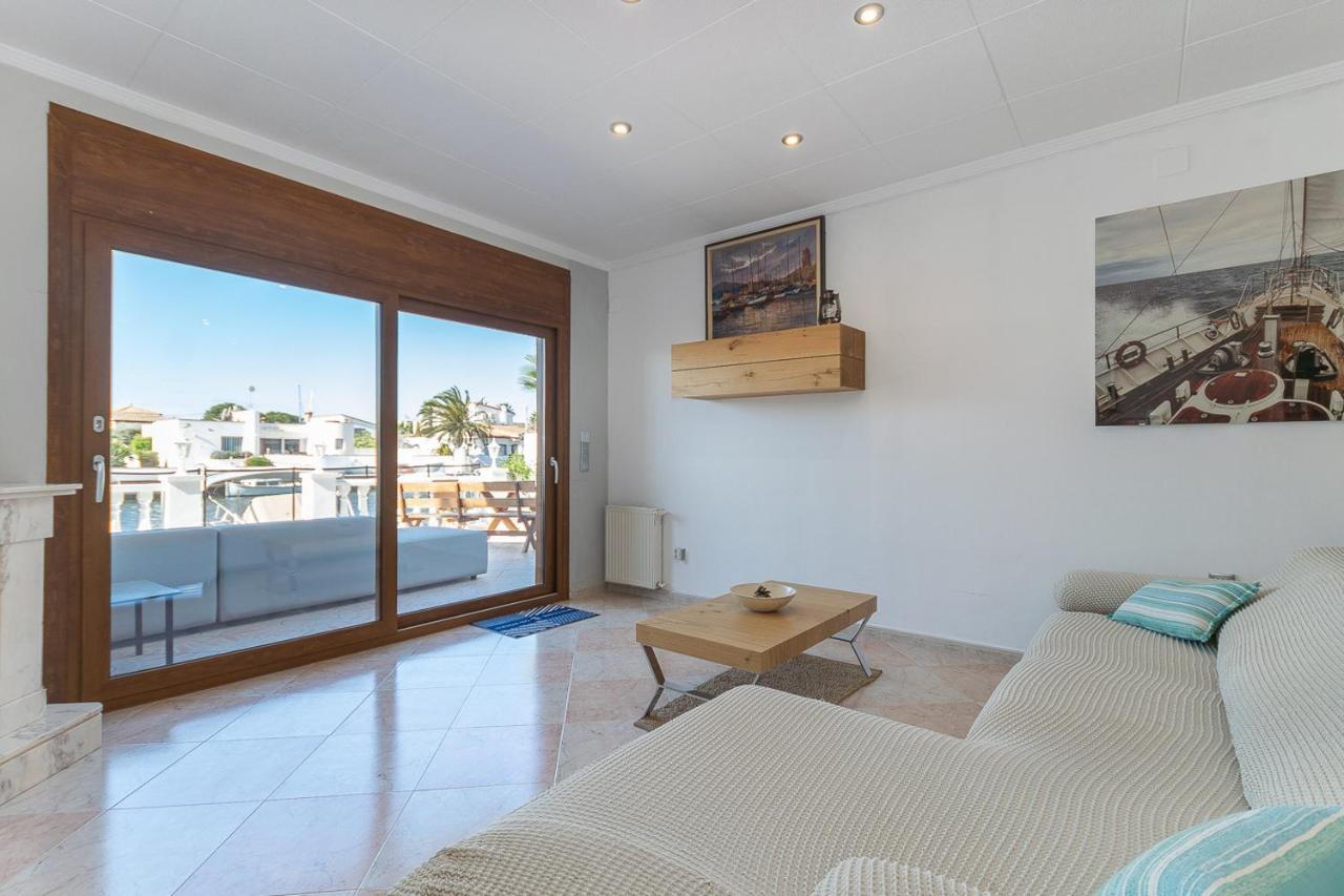 Casa Con Vista Al Canal Rosas