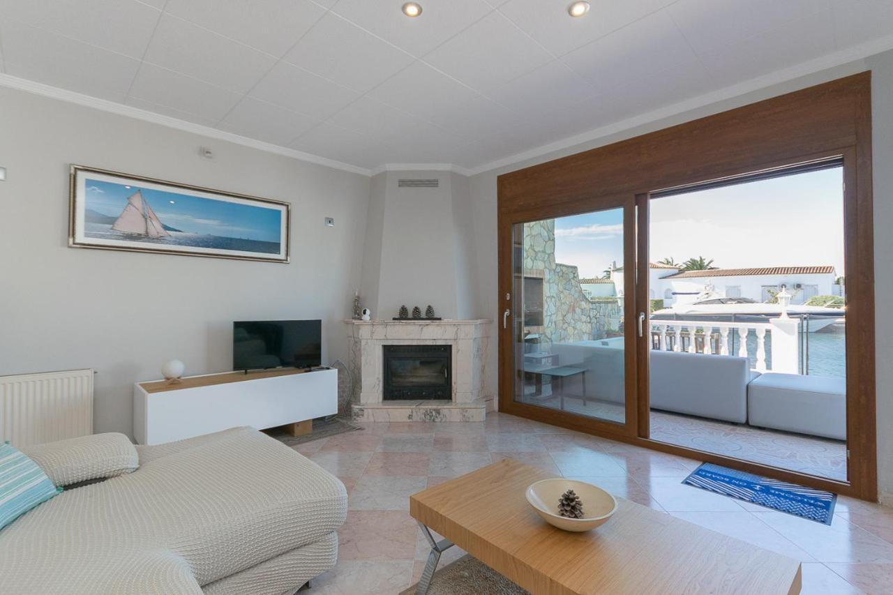 Casa Con Vista Al Canal * Rosas
