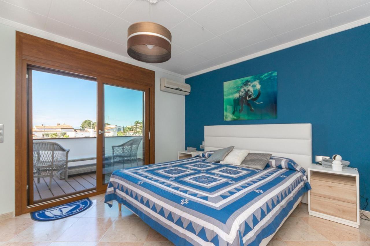 Casa Con Vista Al Canal Rosas